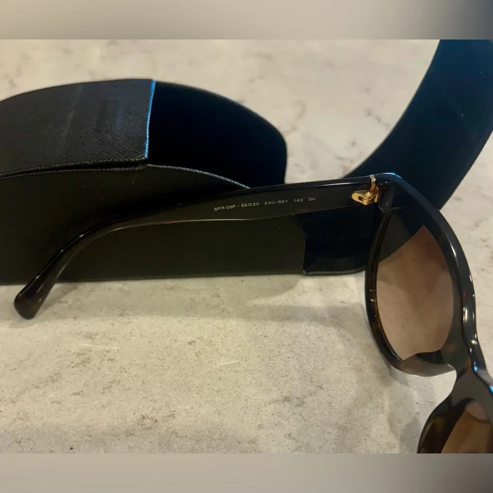 PRADA Tortoise Shell 🕶️ Sunglasses 👝🤎👜 - Picture 12 of 16